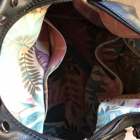 Classy Black Bling Handbag - Picture 6 of 7